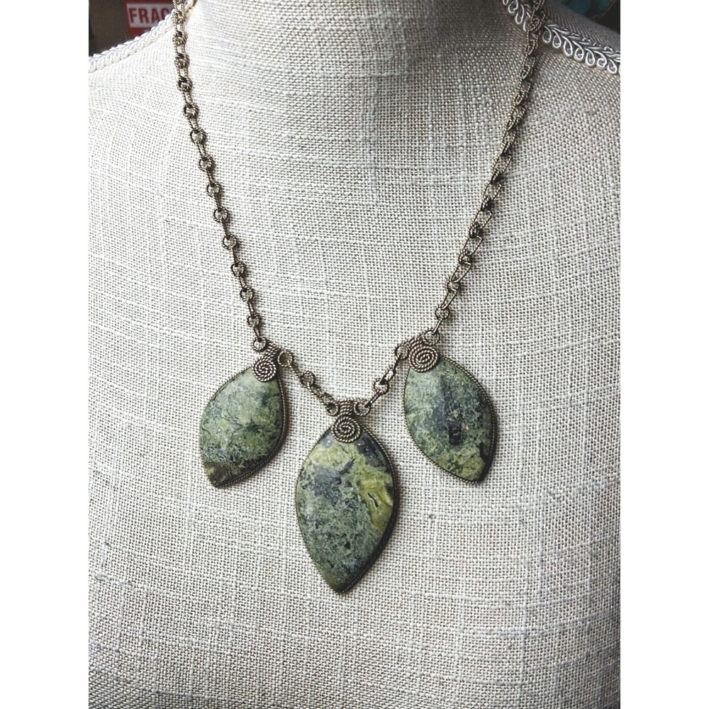 Boho Green Jasper Pendant Necklace Coil Wire Cabochon Statement Quartz Gypsy